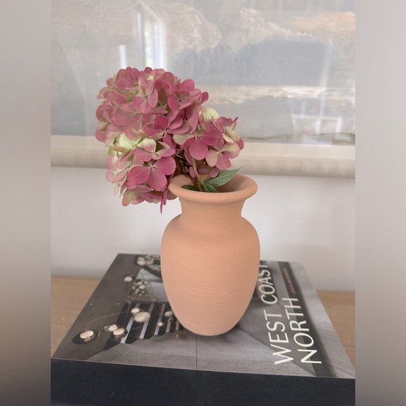 Small ceramic re-finished vase - Picture 4 of 7